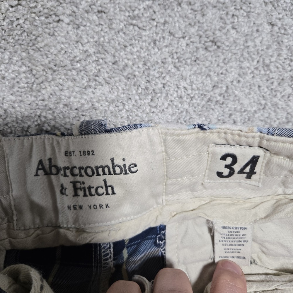 Abercrombie & Fitch Men's Heavyweight Blue Plaid Cargo Shorts - Picture 3 of 10